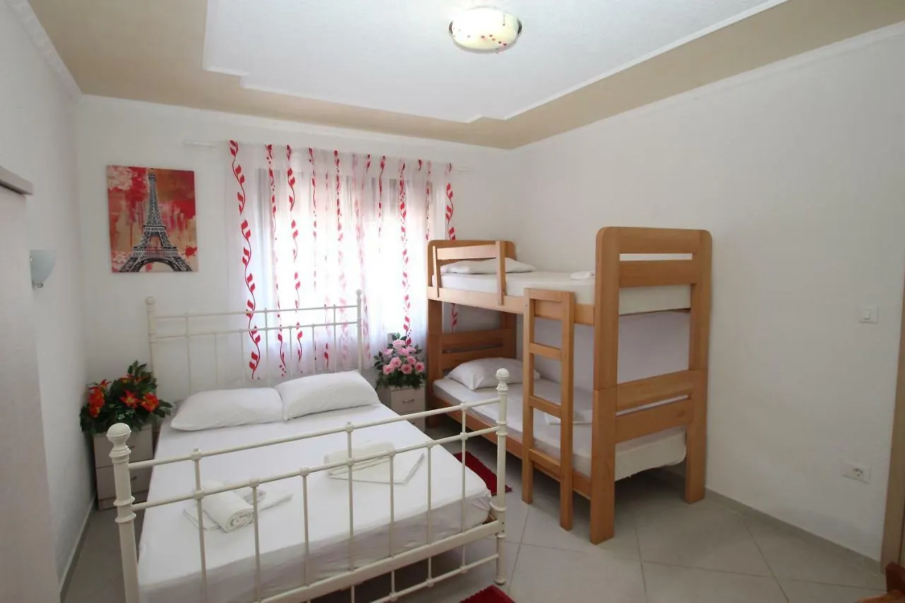 Rooms Emmina Poreč 3*,