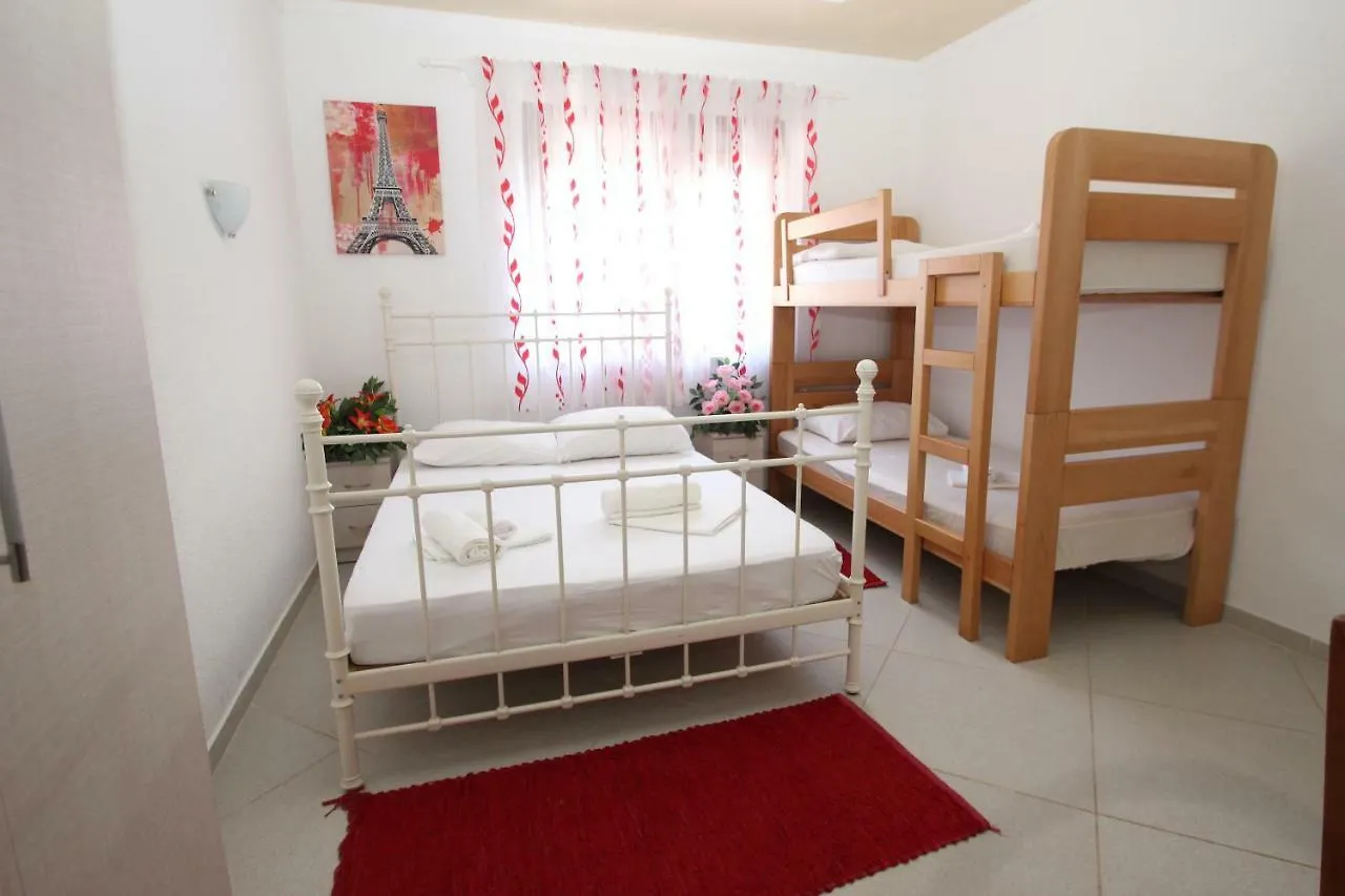 Rooms Emmina Poreč Bed & Breakfast